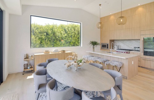Central Malibu House | 1 Mi to Point Dume: Mtn-View Escape w/ Patio!