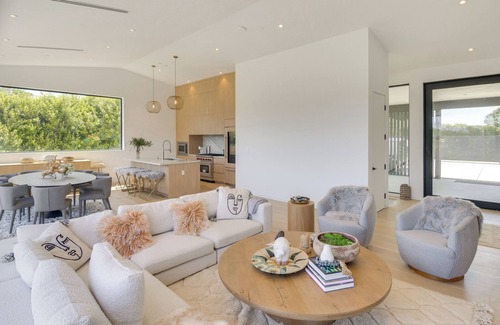 Central Malibu House | 1 Mi to Point Dume: Mtn-View Escape w/ Patio!
