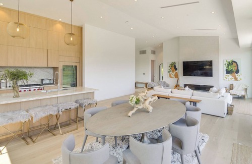 Central Malibu House | 1 Mi to Point Dume: Mtn-View Escape w/ Patio!