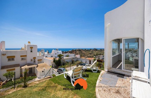 Albufeira Apartment | 100 m² Apartment ∙ 2 bedrooms ∙ 4 guests