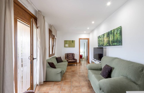 L'Ametlla del Valles House | 100 m² House ∙ 4 bedrooms ∙ 8 guests