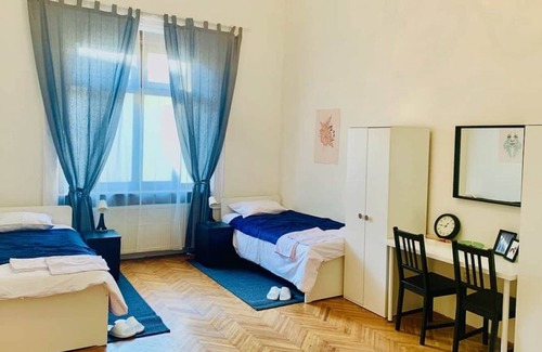 Terezvaros Other | 100 m² Shared room ∙ 1 bedroom ∙ 8 guests