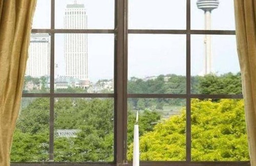 Downtown Niagara Falls House | 114 m² Motel ∙ 2 bedrooms ∙ 127 guests