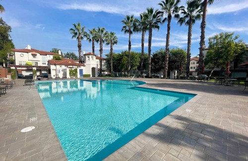 Tustin Condo | 116 m² Condo ∙ 2 bedrooms ∙ 4 guests