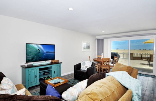 Balboa Peninsula Apartment | 130 m² Apartment ∙ 4 bedrooms ∙ 8 guests