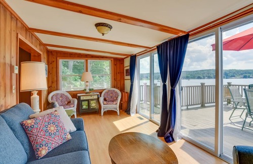 Scottsburg Cottage | 131 m² Cabin ∙ 3 bedrooms ∙ 5 guests