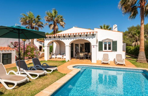 Cap d'Artrutx Villa | 137 m² Villa ∙ 3 bedrooms ∙ 6 guests