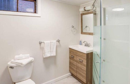 East Rochester House | 153 m² House ∙ 3 bedrooms ∙ 12 guests