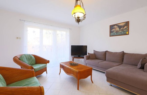 Balatonkenese House | 160 m² House ∙ 4 bedrooms ∙ 11 guests