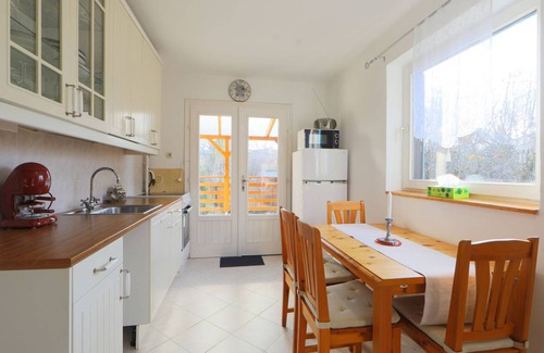 Balatonkenese House | 160 m² House ∙ 4 bedrooms ∙ 11 guests