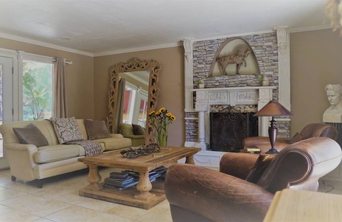 Fremont House | 167 m² House ∙ 2 bedrooms ∙ 4 guests