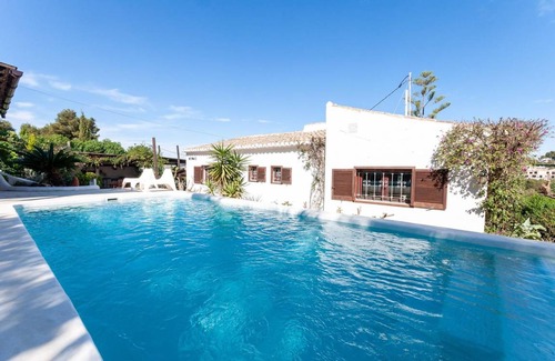 Trencall Villa | 190 m² Villa ∙ 2 bedrooms ∙ 5 guests