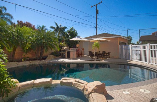 Southeast Anaheim House | 209 m² House ∙ 6 bedrooms ∙ 15 guests
