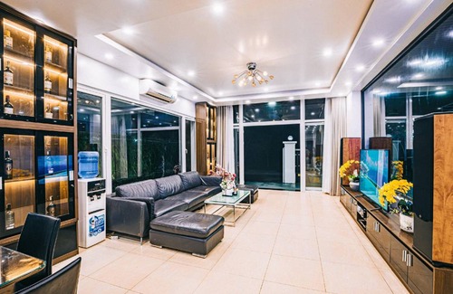 Sam Son Villa | 216 m² Villa ∙ 8 bedrooms ∙ 21 guests