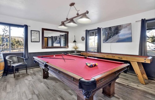 Big Bear Hotel | 232 m² Hotel ∙ 6 bedrooms ∙ 24 guests