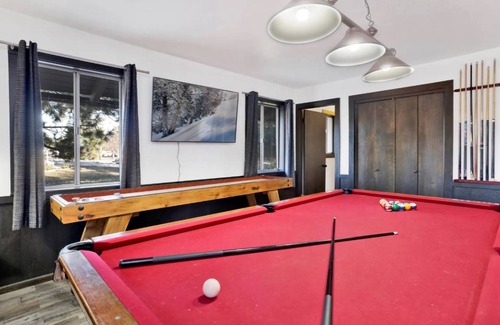 Big Bear Hotel | 232 m² Hotel ∙ 6 bedrooms ∙ 24 guests