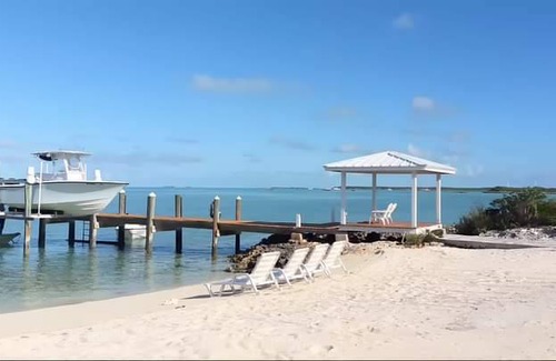 Staniel Cay Villa | 279 m² Villa ∙ 3 bedrooms ∙ 6 guests