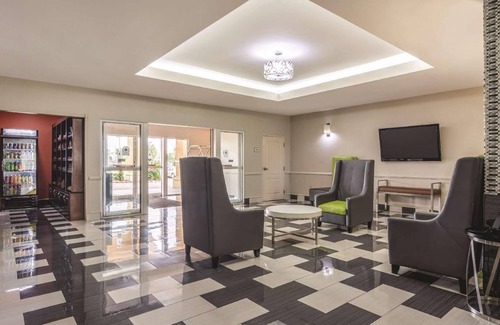 Prattville Hotel | 28 m² Hotel ∙ 127 guests