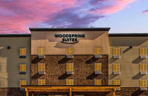 West Des Moines Hotel | 30 m² Hotel ∙ 4 guests