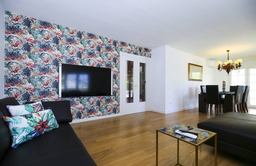 Salou Villa | 300 m² Villa ∙ 5 bedrooms ∙ 12 guests