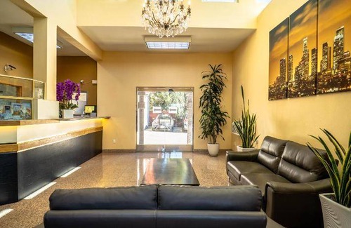 Maywood Hotel | 33 m² Motel ∙ 4 guests