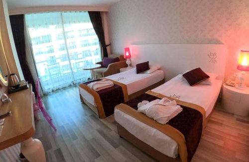 Manavgat Hotel | 42 m² Hotel ∙ 127 guests