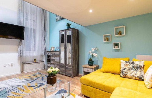 Terezvaros Apartment | 44 m² Apartment ∙ 1 bedroom ∙ 4 guests
