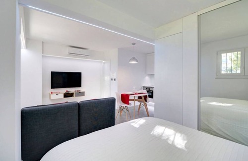 Alfragide Apartment | 45 m² Apartment ∙ 2 guests