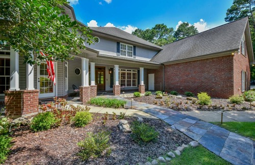 Tuscaloosa House | 697 m² House ∙ 6 bedrooms ∙ 28 guests