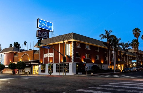 Westlake South Hotel | 700 m² Hotel ∙ 127 guests