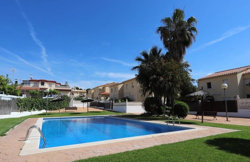 Creixell House | 87 m² House ∙ 3 bedrooms ∙ 6 guests