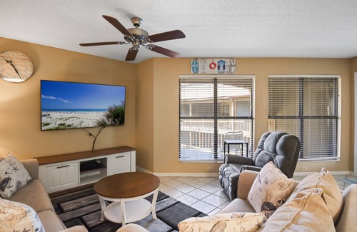 Gulf Shores Apartment | Apartment ∙ 2 bedrooms ∙ 6 guests