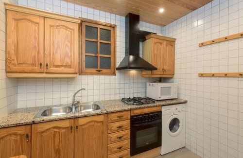 La Nova Esquerra de l'Eixample Apartment | Apartment Eixample Esquerre Arago Rocafort by Interhome