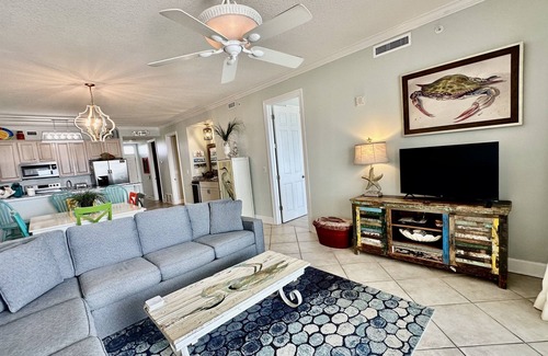 Orange Beach Condo | Beautiful 2nd Floor Condo located on the Beach with Views of The Pass