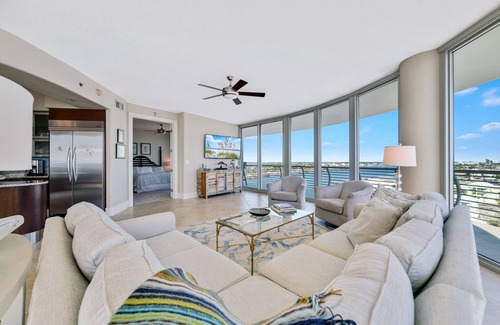 Orange Beach East Condo | Bella Luna 810-Spectacular Views of Beach & Bay