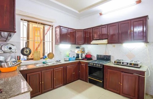 Thang Tam Villa | Biệt thự ven hồ 30 khách