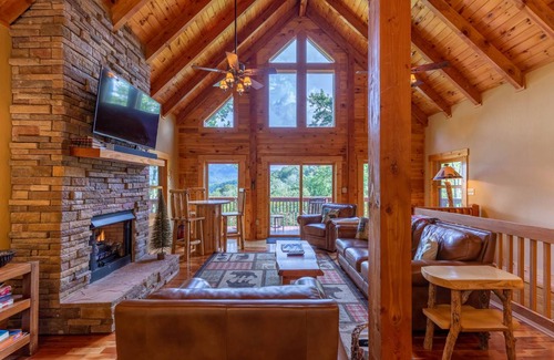 Sugar Mountain Cabin | Cabin ∙ 4 bedrooms ∙ 14 guests