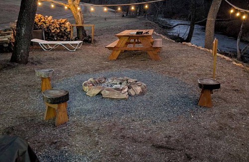 Hillsville Other | Camping ∙ 1 bedroom ∙ 4 guests
