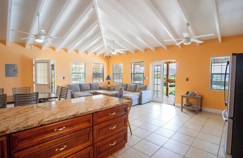 Estate Bonne Esperance 1 House | Captains' Quarters-3-bedroom house with WiFi, AC, full kitchen, pool & apartment