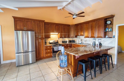 Estate Bonne Esperance 1 House | Captains' Quarters-3-bedroom house with WiFi, AC, full kitchen, pool & apartment