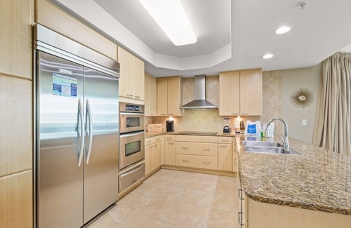 Orange Beach East Condo | Caribe 615C