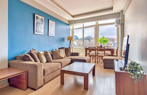 Macka Apartment | Charming Flat with Bosphorus View