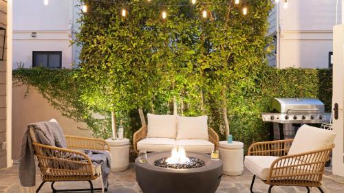 Santa Ana Heights House | Crystal Cove by AvantStay Gorgeous Charming Newport Home