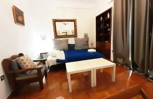 Exarhia Apartment | Elegant apt in Exarchia