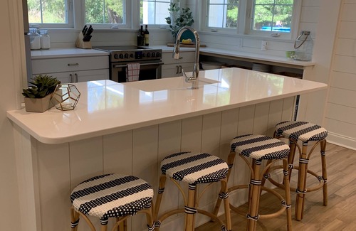 Kelleys Island Cottage | Escape to our Kelleys Island cottage: where comfort meets tranquility.