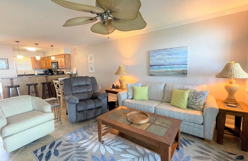 Orange Beach East Condo | Fall Getaway awaits at Jubilee Landing-boat friendly-beautiful views
