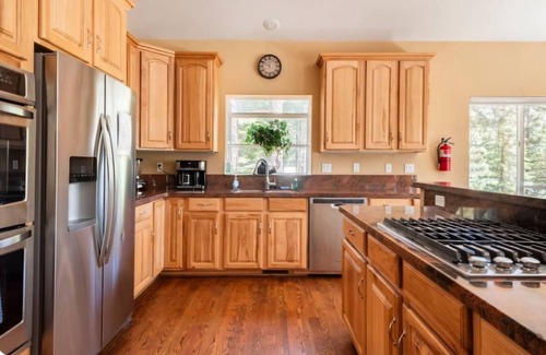 Country Club Estates House | Gorgeous Mountain Retreat with Hot Tub and Pool Table