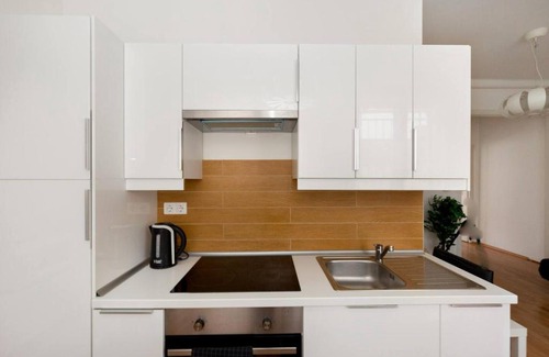 Belso-Ferencvaros Apartment | Grand Market 2 Bedrooms Modern Apartment