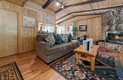 Sugarloaf House | Granny's Love Shack by Big Bear Cool Cabins