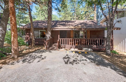 Sugarloaf House | Granny's Love Shack by Big Bear Cool Cabins